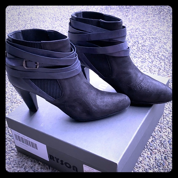 Gryson bootie - Picture 1 of 5